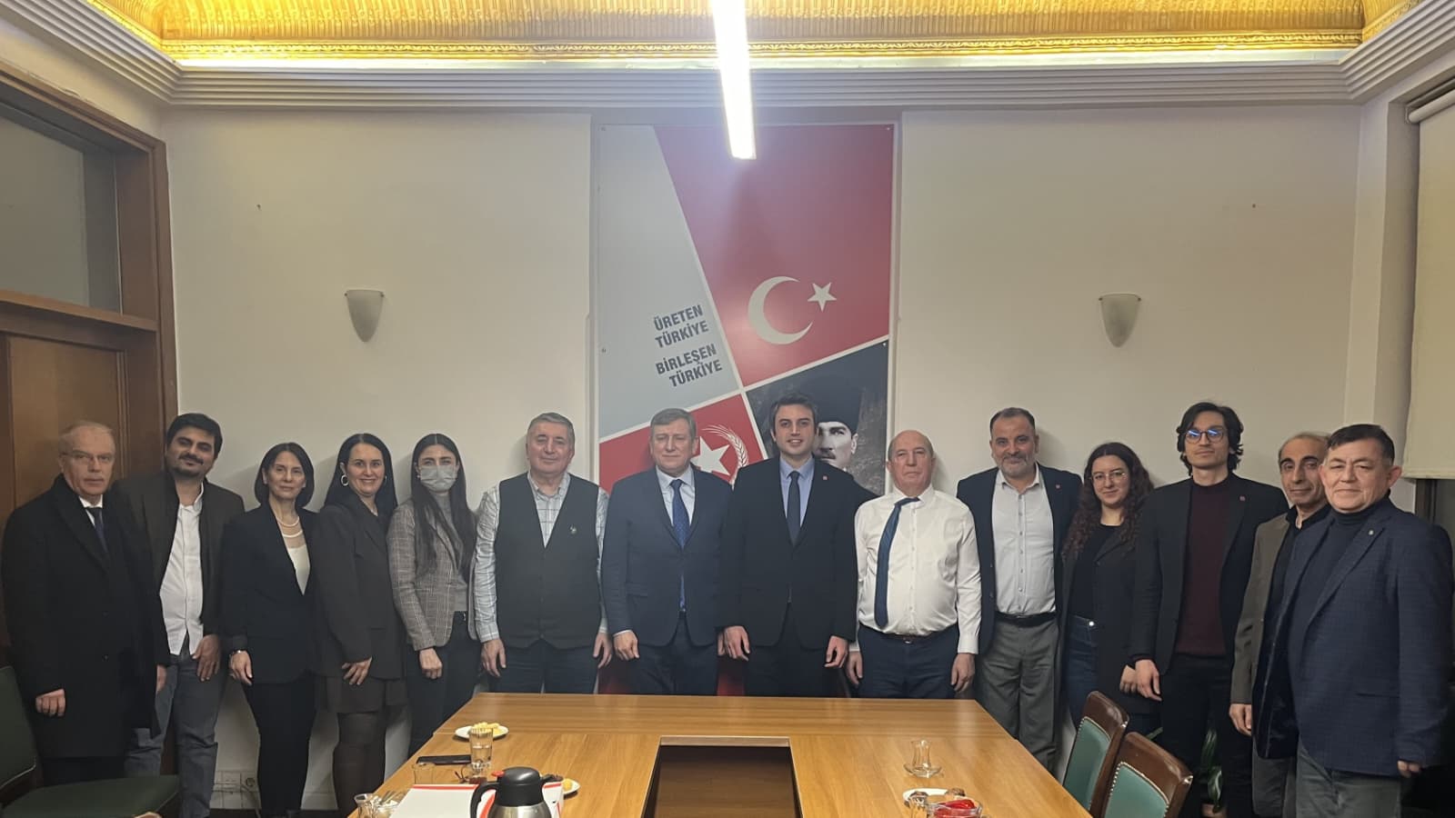 İstanbul Trakyalılar Kültür ve Dayanışma Derneği Başkanı Sayın Okan Özcan ve Yönetim Kurulu, İl Başkanımız İbrahim Okan Özkan başkanlığındaki heyetimize tebrik ziyaretinde bulundu.  Nazik ziyaretleri ve samimi sohbetleri için kendilerine teşekkür ederiz.